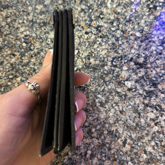 GUCCI ULTRA RARE pull out card holder wallet 🖤 - Picture 8 of 14